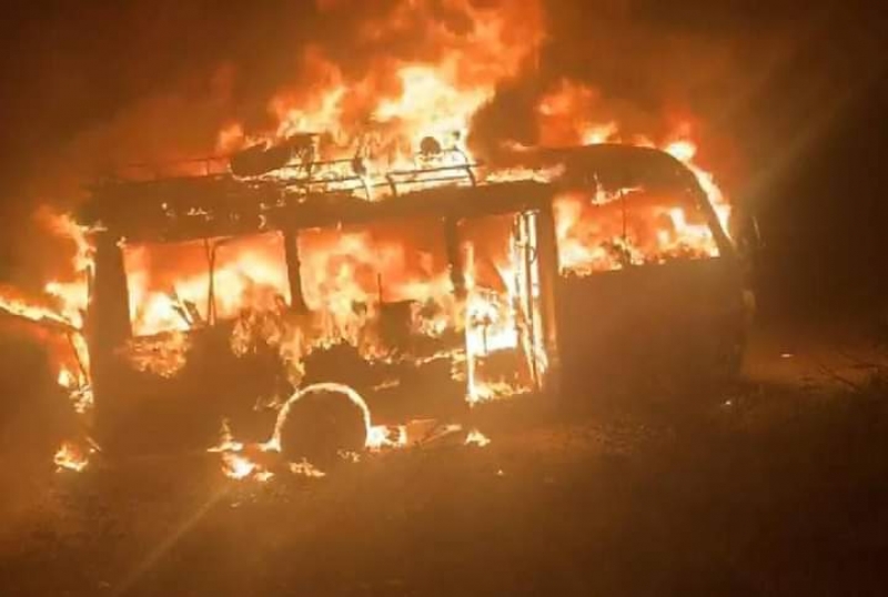 Incendie du Bus de PWD de Bamenda